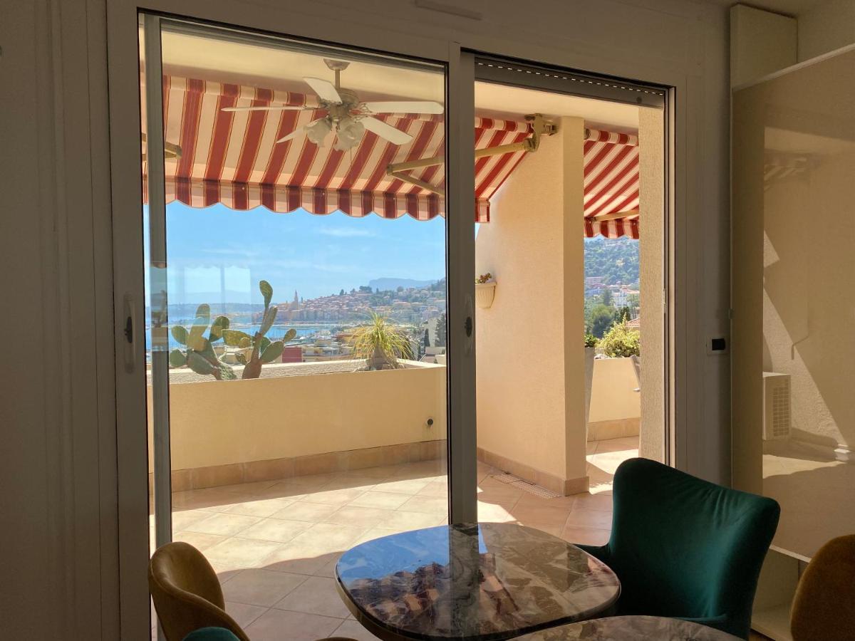 Mansfield Vue Carte Postale Terrasse Piscine Calme Port A 200M A Pied Daire Menton Dış mekan fotoğraf