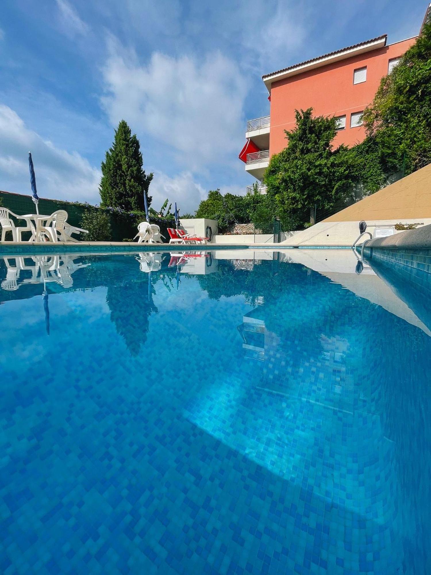 Mansfield Vue Carte Postale Terrasse Piscine Calme Port A 200M A Pied Daire Menton Dış mekan fotoğraf